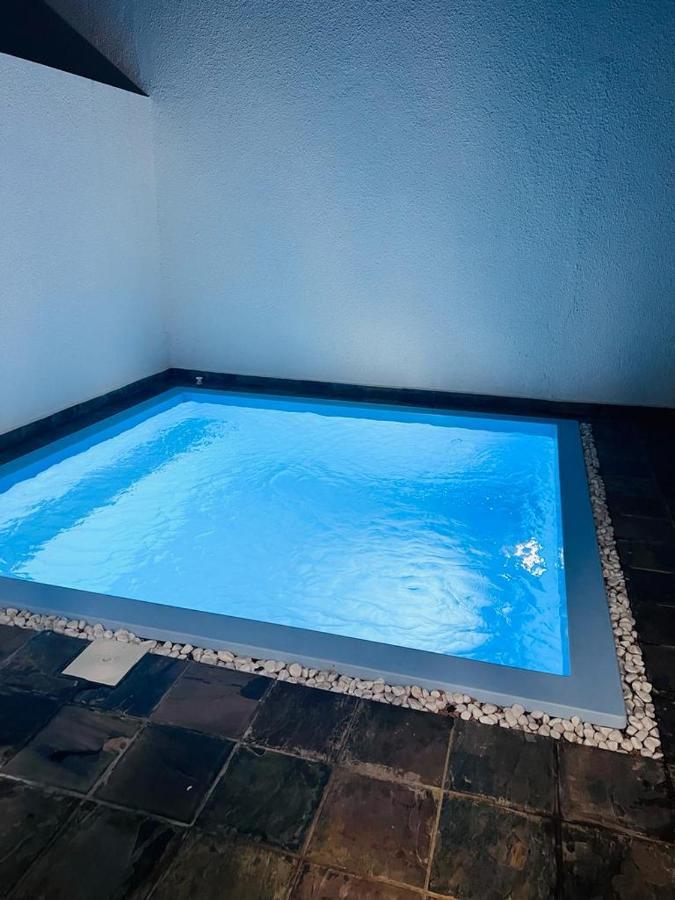 Azure 4 Bedrooms Haven Retreat: Where Tranquility Meets Turquoise Waters, Flic En Flac Mauritius Exterior photo